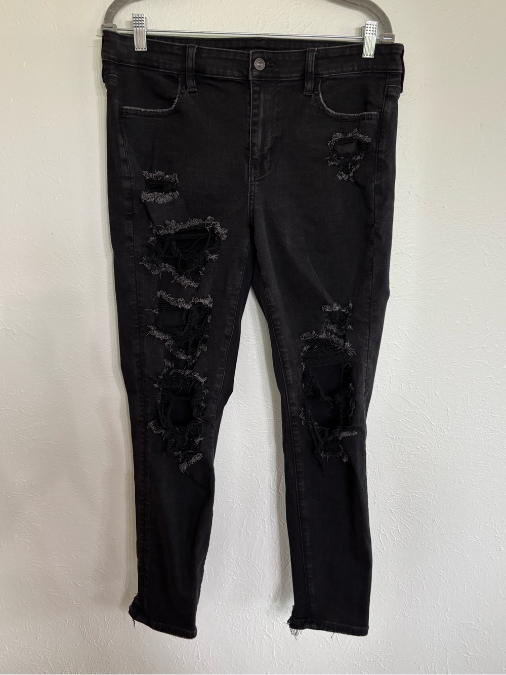 American Eagle Outfitters Black Ripped Skinny Jeans